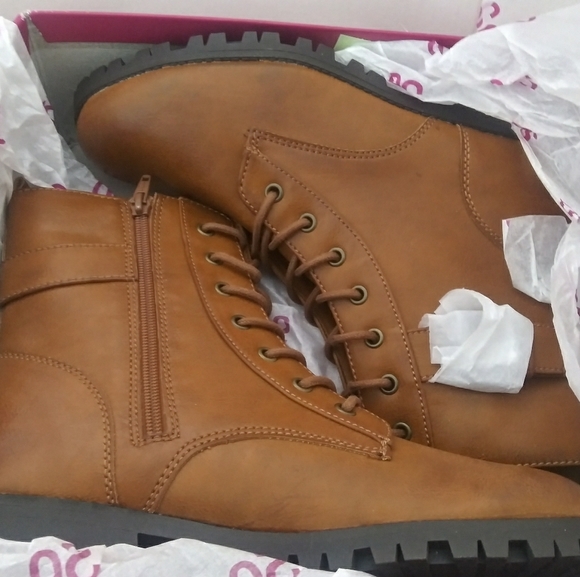 SO Shoes - SO Women's Combat Boots
 Size 10 Wide